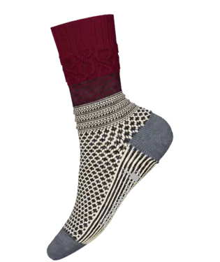 Everyday Popcorn Cable Crew Socks-Tibetan Red
